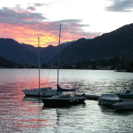 2 Livelli Con Vista Di Lenno