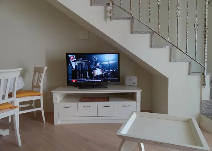 2 Livelli Con Vista Di شقة لينّو