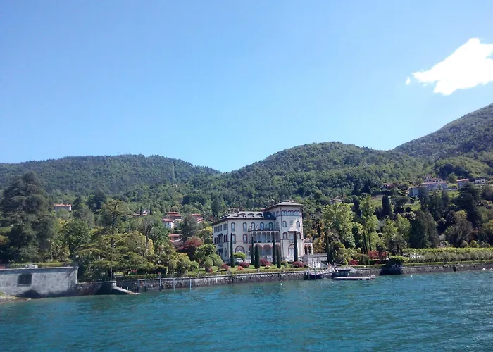 2 Livelli Con Vista Di * Lenno