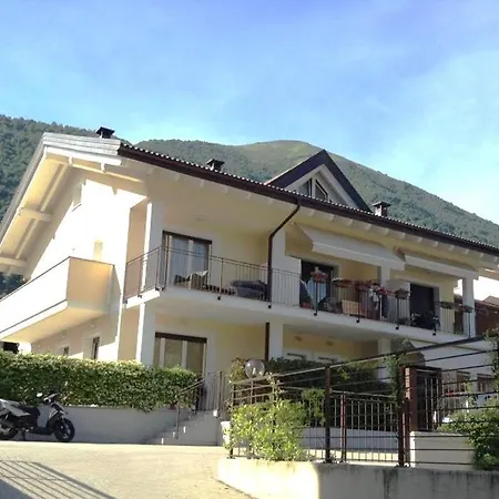 2 Livelli Con Vista Di * Лено